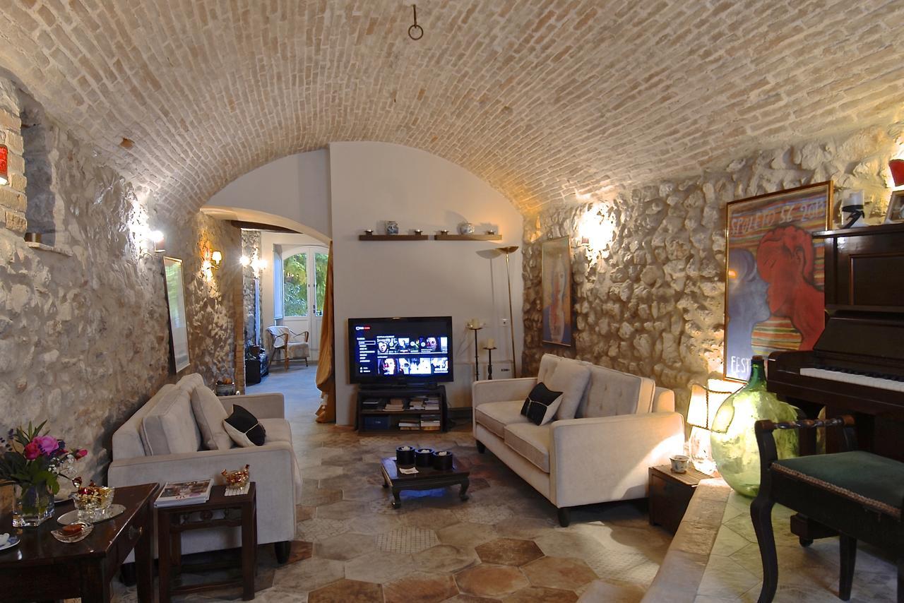 Palazzo Sant'Angelo Bed & Breakfast Spoleto Ngoại thất bức ảnh