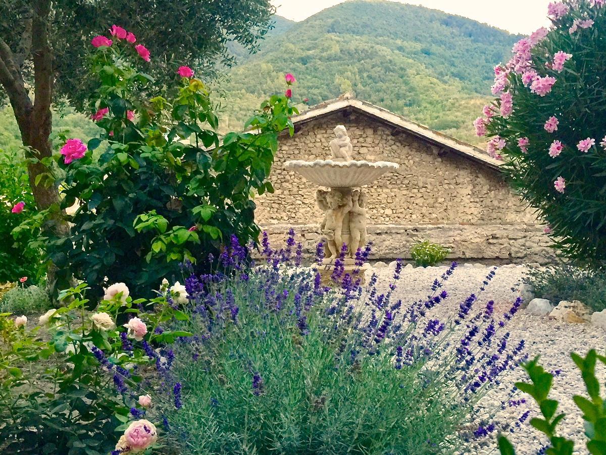 Palazzo Sant'Angelo Bed & Breakfast Spoleto Ngoại thất bức ảnh